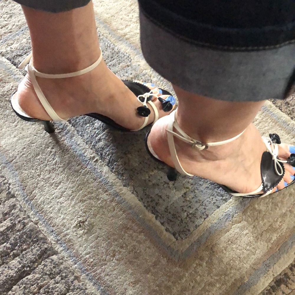 Shoes - Picture 2 of 4